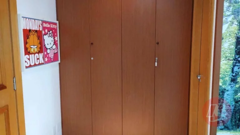 Imagem Sala comercial com 39 m² e vaga na avenida Carlos Gomes.