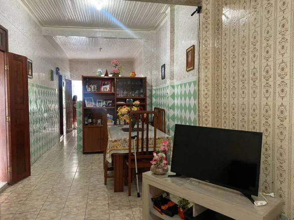 Imagem Casa à Venda no Siqueira Campos - 4 Quartos, 2 Suítes, 170m² - Oeste
