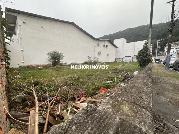 Imagem Terreno para Locação Anual Localizado no Centro de Balneário Camboriú - SC