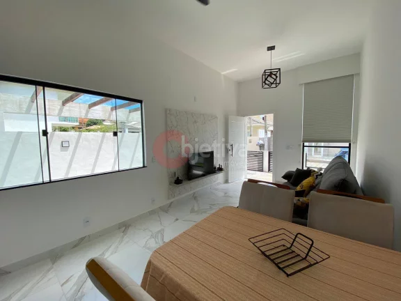Imagem Casa linear, 3 quartos, mobiliada, Cond. dos Pássaros - Cabo Frio