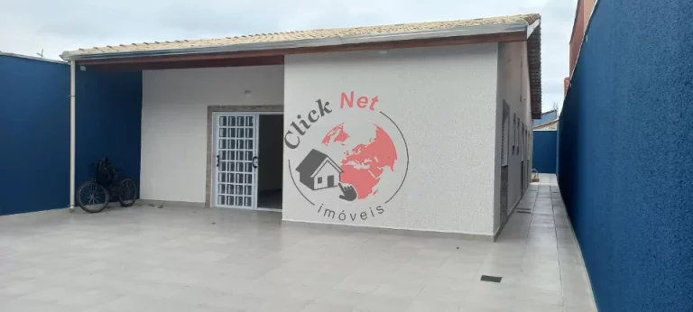 Imagem Casa Térrea Nova sem uso á 400m2 da praia , 3 suites , quintal churrasq, piscina ,4 vagas bairro Gaivota,Itanhaem