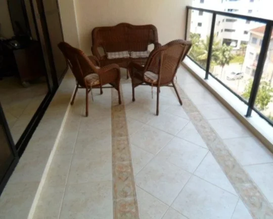 Imagem Apartamento à venda no Guarujá na Praia das Pitangueiras.