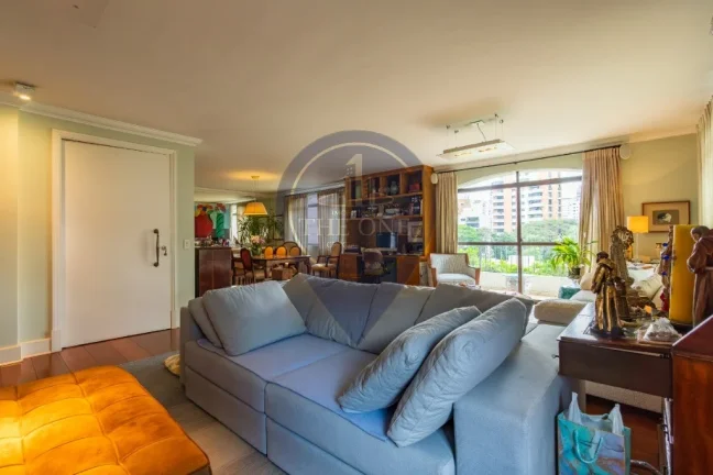 Imagem Apartamento de luxo na Vila Uberabinha, São Paulo-SP, com 3 quartos, 3 suítes e 171m² de área.