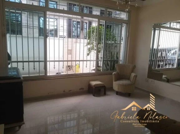 Imagem Excelente Casa à Venda no Boqueirão em Santos: Espaço, Conforto e Comodidade em um Sobrado Charmoso