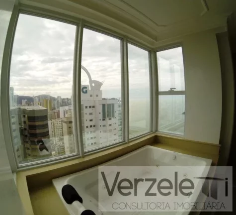 Imagem Frente ao Mar para Venda em Balneário Camboriú / SC no bairro Centro