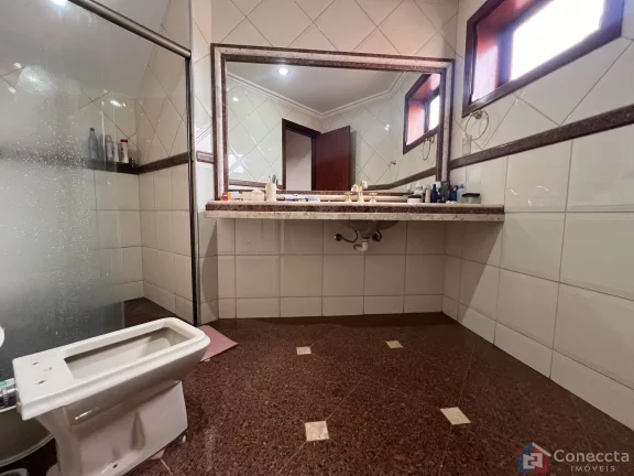 Imagem Sobrado à Venda no Alto Caiçaras – 4 Quartos, 2 Suítes e 380m² Construídos