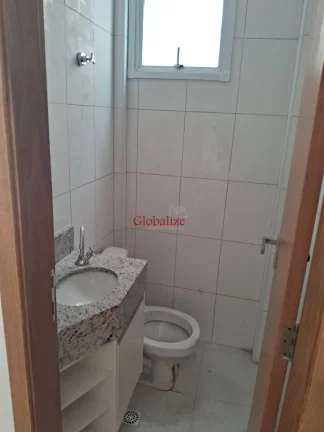 Imagem Bela casa térrea em Santos na Ponta da Praia com vaga para 2 veículos e 3 suítes a venda por R$ 1.015.000,00