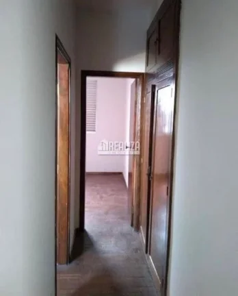 Imagem Apartamento à venda no Condomínio Edificio Marajoara, no Centro de Uberaba
