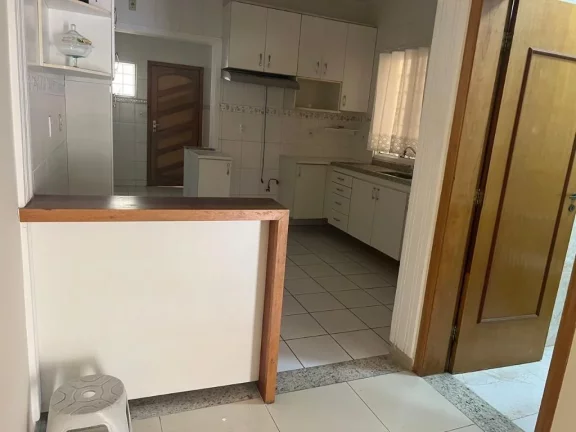 Imagem Sobrado com 3 dormitórios à venda, 170 m² por R$ 750.000,00 - Centro - Ferraz de Vasconcelos/SP