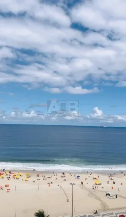 Imagem Apartamento à venda na Avenida Atlântica, 3 quartos, 1 vaga e 130m2.