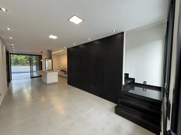 Imagem Casa á Venda no Nova Jaguarí com fundo para mata e piscina