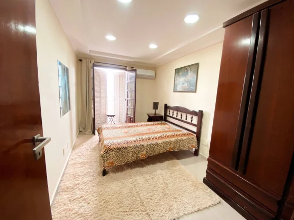 Imagem Belíssima Cobertura triplex no bairro Embaré