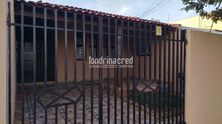 Imagem Casa à venda na Zona Norte de Londrina com 3 quartos, sala e cozinha integradas, 1 vaga de garagem, 73,25m² construídos em terreno de 137,50m²
