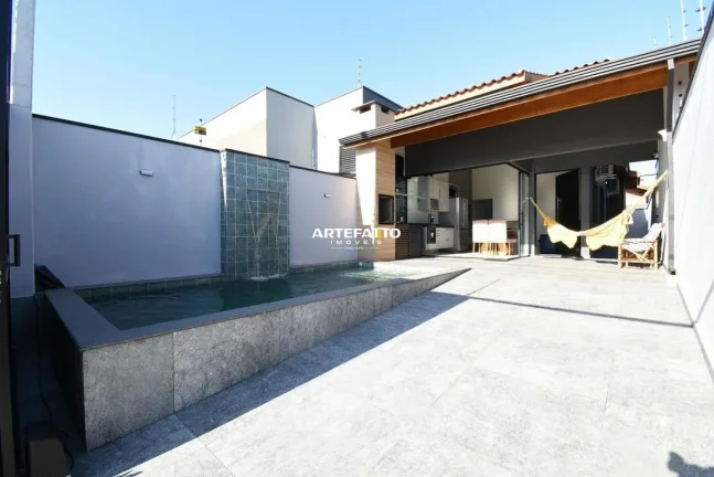 Imagem Oportunidade em Peruíbe – Casa com suíte e 3 vagas!