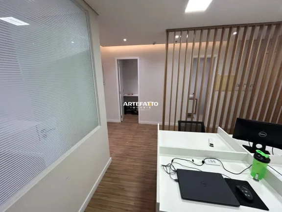 Imagem Maravilhosa Sala Comercial – 45m2 | Totalmente Mobiliada e Pronta para Uso