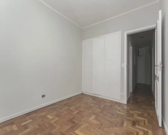 Imagem Apartamento com armários, amplo living para 2 ambientes, lavabo, 3 dormitórios sendo 1 suíte, ban...