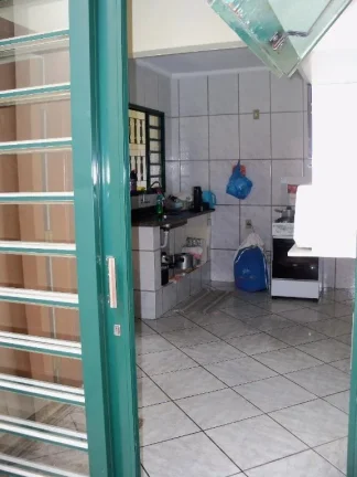 Imagem Casa com 3 dormitórios, copa, cozinha, lavanderia e edícula com suíte em ótima localização no ...