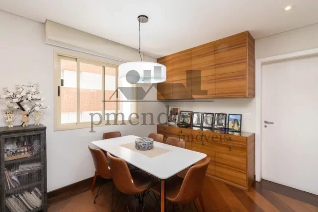 Imagem Apartamento em Perdizes com 4 quartos (3 sui­tes) e 3 vagas, 143m².
