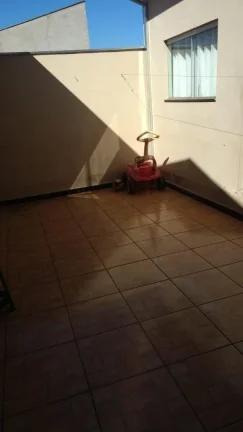Imagem Casa á venda em Rio das Pedras, com 2 dormitórios, 1 banheiro, cozinha , lavanderia, 2 vagas de ga...