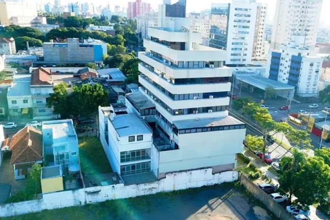 Imagem Terreno à venda em Porto Alegre, Santana, 220m2