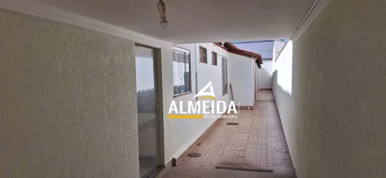 Imagem Casa com 3 dormitórios à venda por R$ 400.000,00 - Estádio - Rio Claro/SP