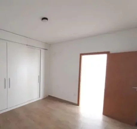 Imagem “Você tem carro demais e casa de menos? Isso aqui é pra você!”