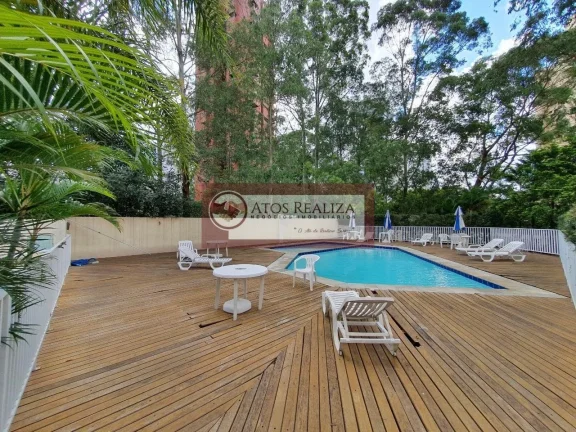 Imagem Vendo SUPER Apartamento na região do Morumbi, um excelente imóvel de 211m², com 3 Dormitorios grandes, sendo 1 Suíte com varanda, Sala de estar e Jantar, Cozinha, Lavanderia com dependência de empregada, banho Social e Lavabo, 3 vagas de garagem cobertas,
