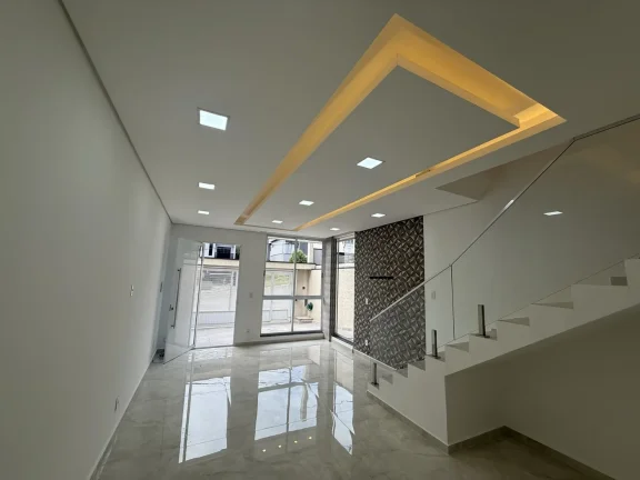 Imagem Linda Casa à Venda no Condomínio Villas do Jaguarí.