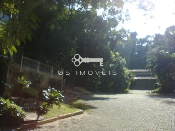 Imagem Lote no Condomínio Forest Hills - Alto e no final da rua