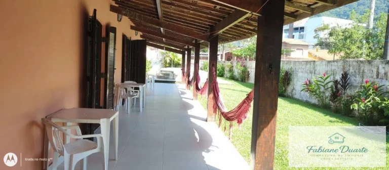 Casa a venda com 600 m² de terreno na Praia das Toninhas