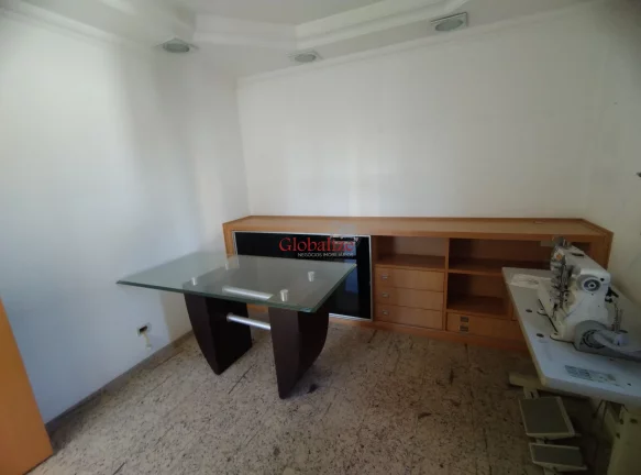 Imagem Triplex com 4 suítes, churrasqueira e piscina no bairro do Embaré em Santos por R$1.600.000,00