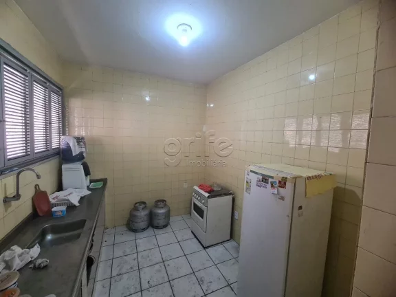 Imagem Excelente casa de esquina, bem ventilada, em ótima localização no Rodolfo Teófilo próximo ao Co...