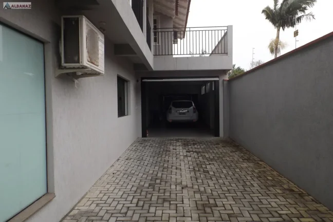 Imagem Casa Alto Padrão para Venda em Universitário Tijucas-SC