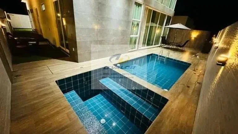 Imagem Vendo casa em condomínio fechado, com 250m², sala para 3 ambientes, 3 suítes, escritório e 4 vagas