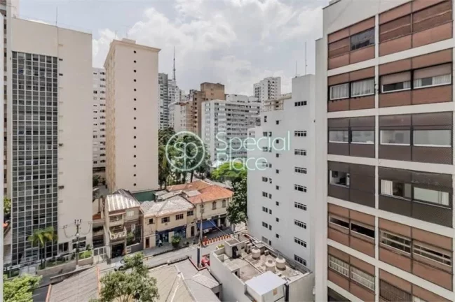 Imagem Apartamento com excelente reforma numa das melhores localizações do Jardim Paulista. Com espaços ...