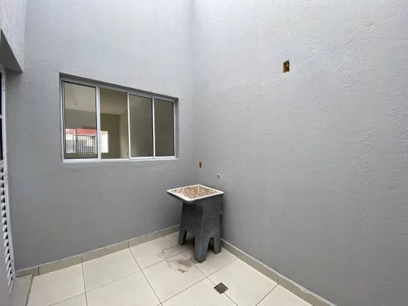 Imagem Casa à venda com 2 domitórios com suíte, próximo de tudo!