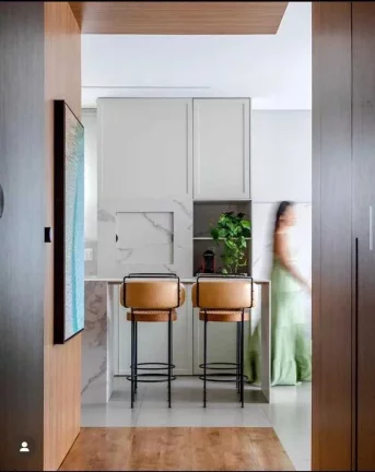 Imagem Apartamento com 3 suítes e 2 vagas de garagem Bairro Pioneiros em Balneário Camboriú/SC