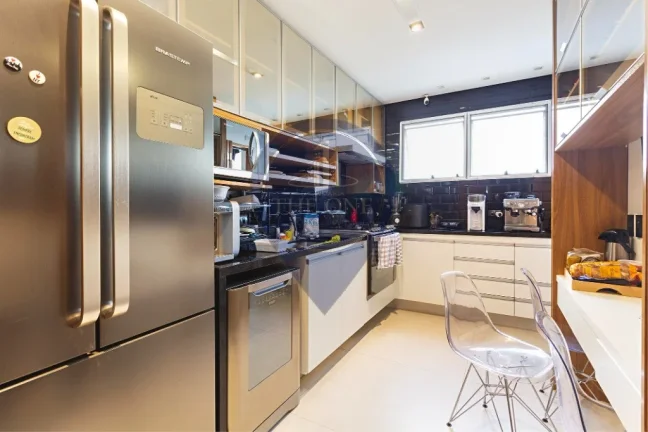 Imagem Apartamento para locação no Itaim Bibi, São Paulo-SP! 3 quartos, 1 suíte, 3 banheiros, 2 vagas, 125m². Venha conferir!