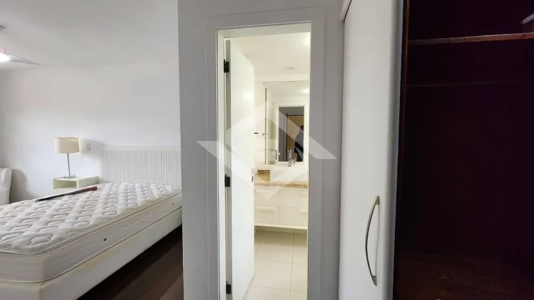 Imagem Casa de Luxo na Barra da Tijuca – Santa Mônica Classic – 4 Quartos, Piscina