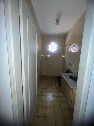 Imagem Excelente Casa Térrea com 03 Dormitórios no Jardim Europa! Ótima localização!
