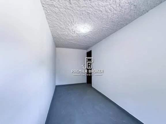 Imagem Casa com 3 dormitórios à venda, 346 m² por R$ 970.000,00 - Santa Cecília - Teresópolis/RJ