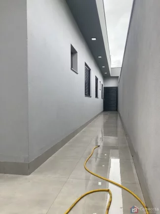 Imagem Casa Moderna à Venda com 3 Quartos (1 Suíte) e Área Gourmet – 300m² no Bairro Tranquilo de Patos de Minas/MG