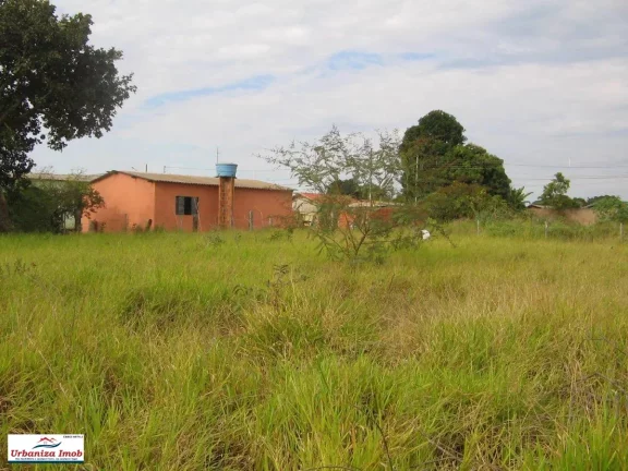 Imagem 2 Terrenos Juntos à Venda no Asfalto no Jardim Lagoa Dourada, 900m2