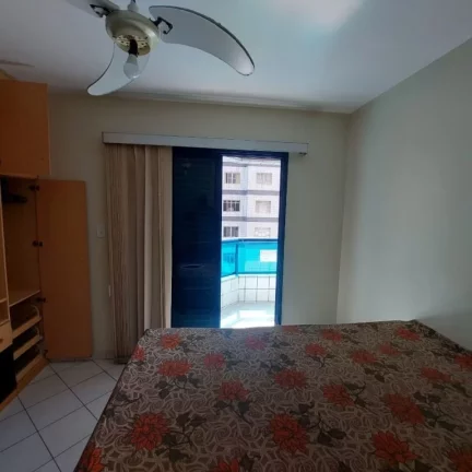Imagem Este charmoso apartamento, totalmente mobiliado, oferece o equilíbrio perfeito entre conforto, praticidade e localização privilegiada. A poucos passos da praia – apenas 160 metros – conta com uma linda piscina. Agende sua visita e venha conhecer!