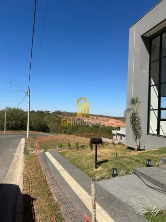 Imagem O sobrado possui 

- 4 suítes plenas, a suite master com closet, banheira e varanda estendida, com ...