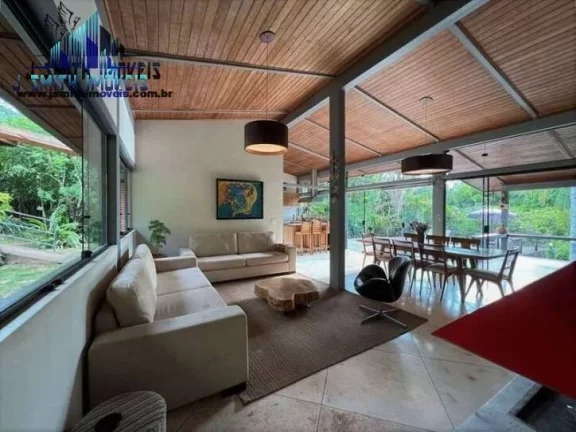 Imagem Casa LINDA TÉRREA! Impecável. Elementos rústicos! 3 suítes. Terreno 2.500m²