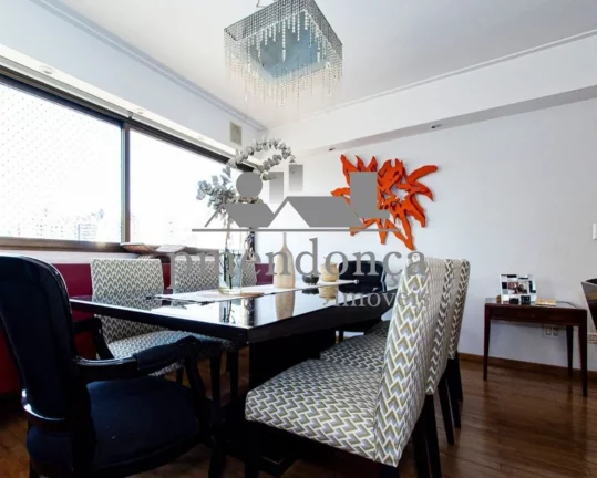 Imagem Apartamento em Perdizes com 4 sui­tes e 5 vagas, 240m²