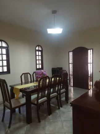 Imagem Casa com 3 dormitórios à venda, 390 m² por R$ 900.000,00 - Centro - Ferraz de Vasconcelos/SP