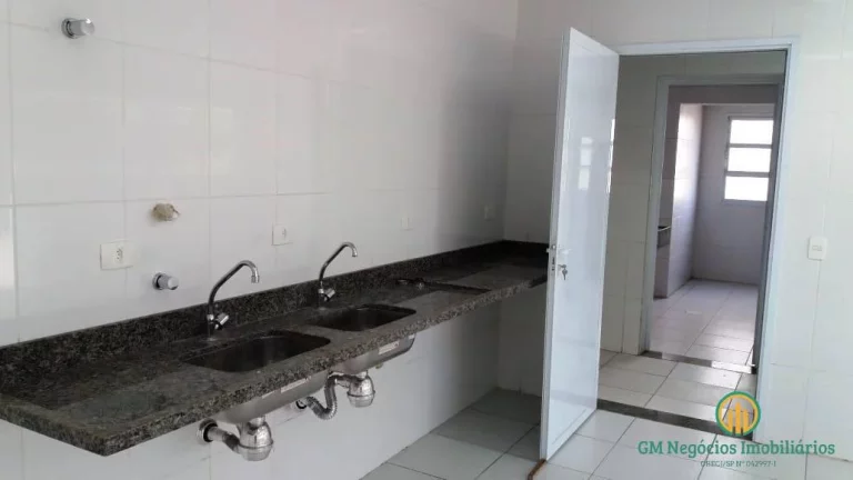 Imagem Galpão com 800m² de área fabril em condomínio