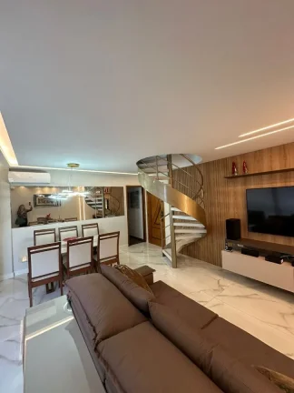 Imagem Venha morar em uma cobertura em local previlegiado em icarai,proximo ao Campo de São Bento,com comércio no entorno,imovél amplo,com vista previlegida